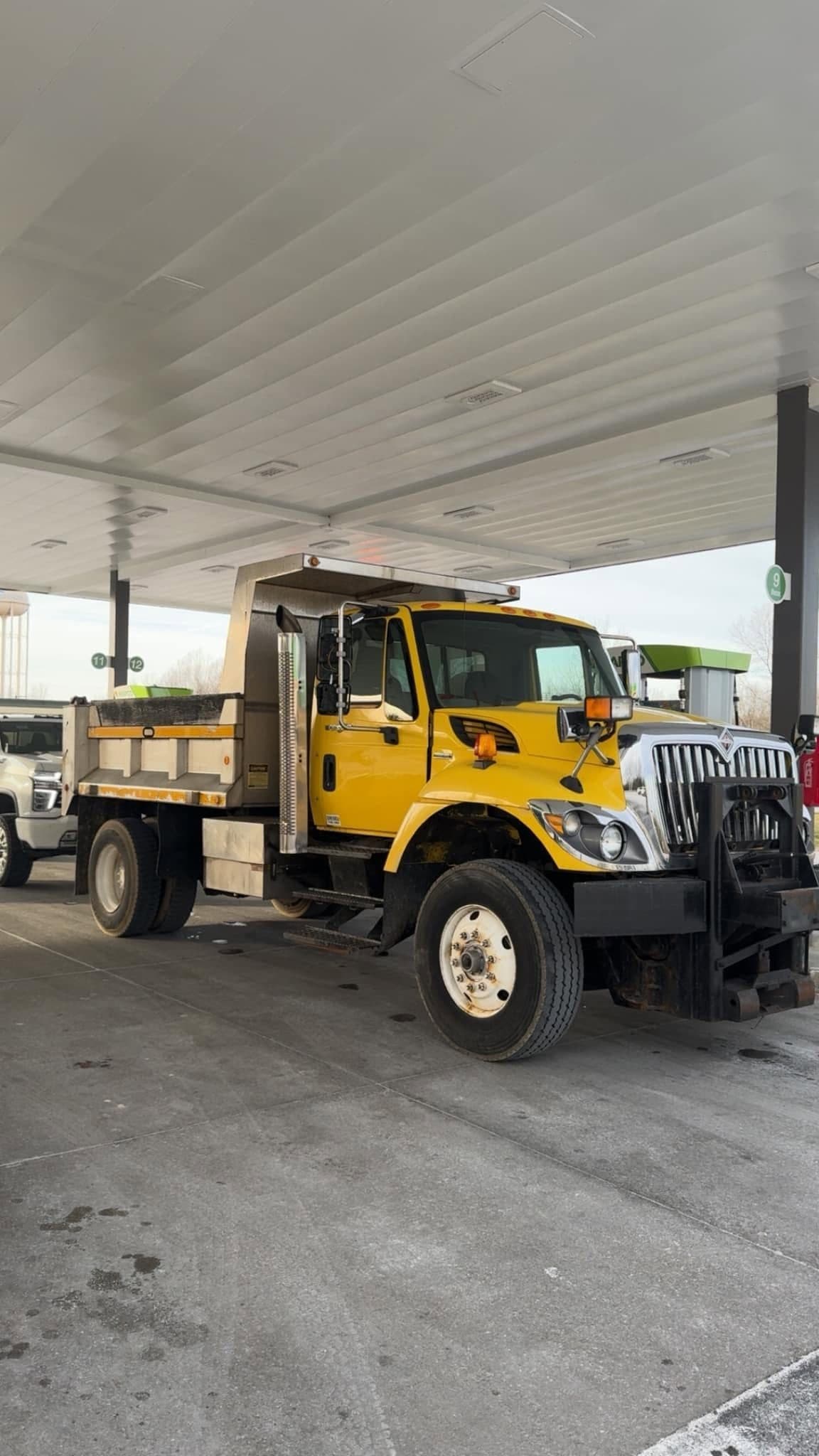 Apex dump truck ready for material delivery